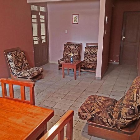 Casa Discreta Bed and Breakfast Cochabamba Exterior foto