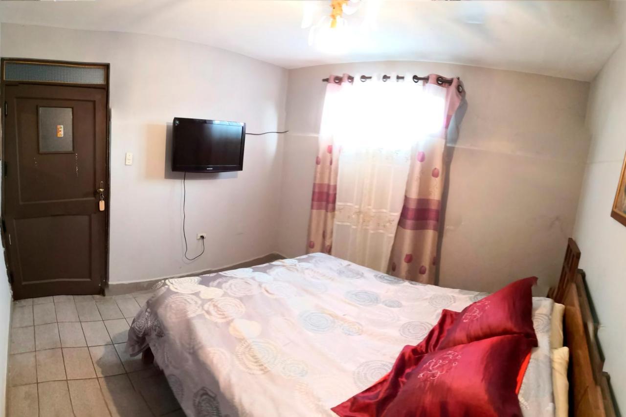 Casa Discreta Bed and Breakfast Cochabamba Exterior foto